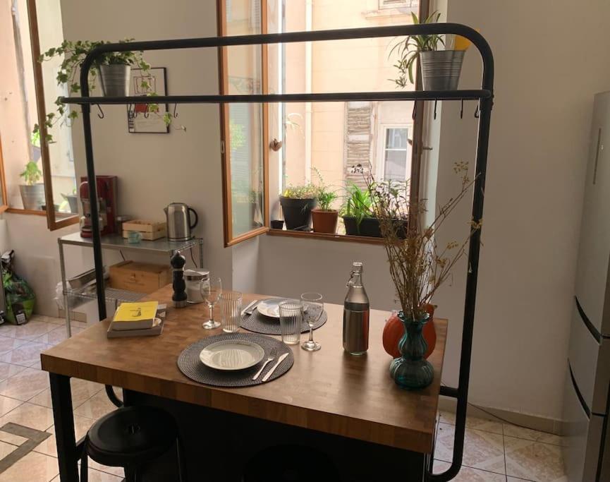 Petit Boucan 47m2 Dans Le Coeur Du Panier Apartamento Marsella